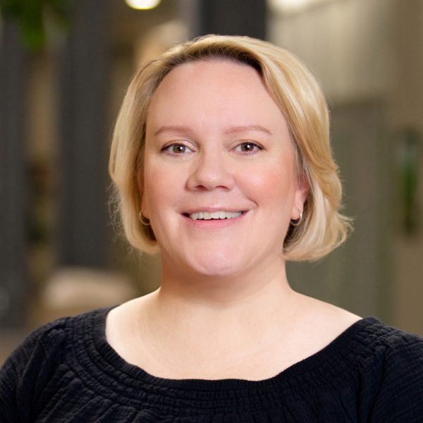 LisaC A portrait of Dr Lisa Crossley